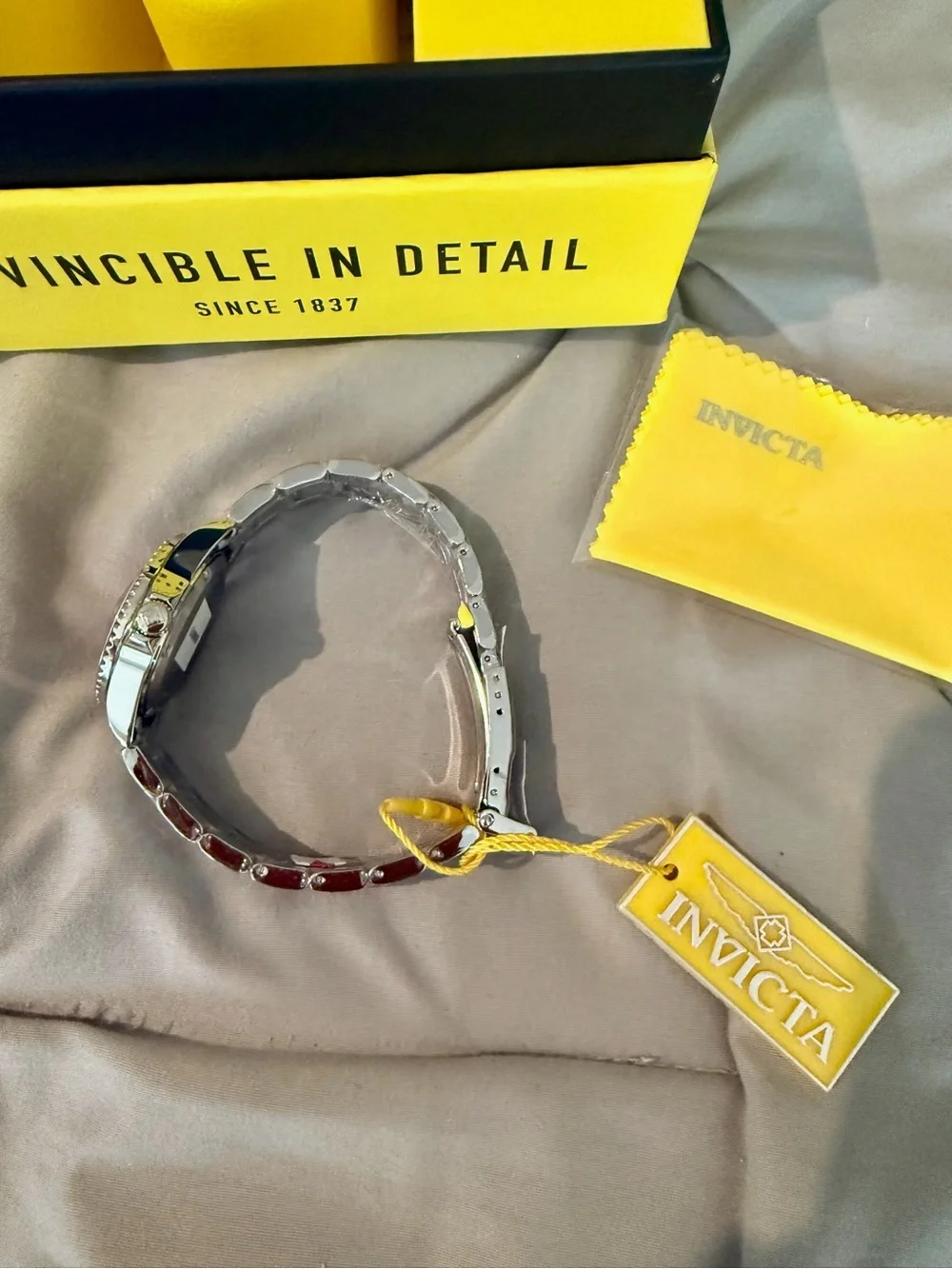 Invicta polished silver